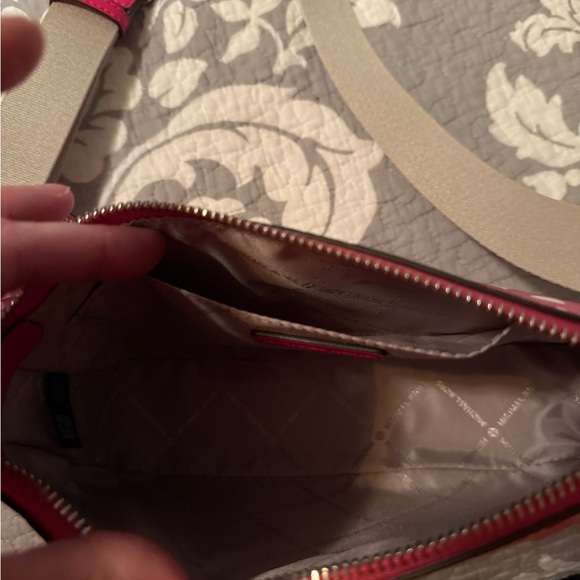 Michael Kors Cream & Hot Pink Floral Crossbody with Coin Pouch - Picture 2 of 3